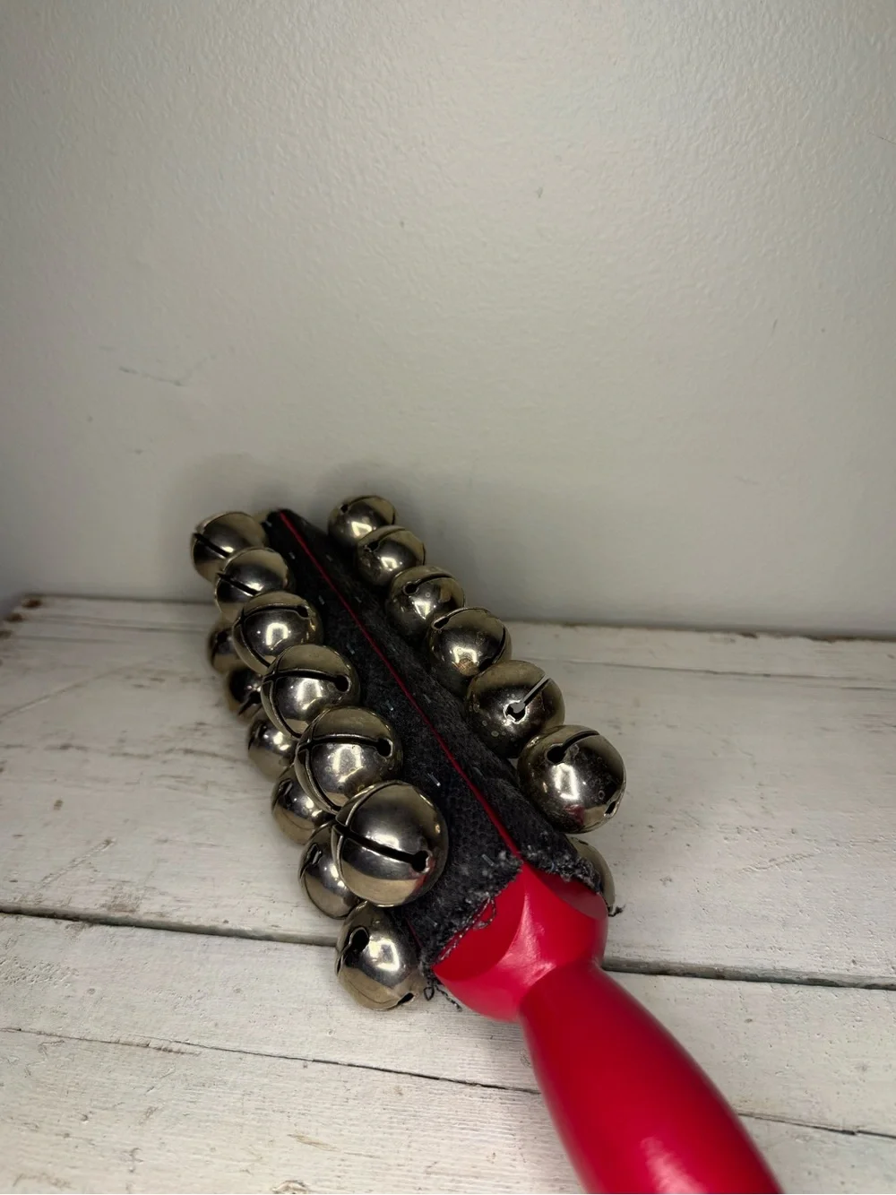 Ludwig LE97 Sleigh Bells, Holiday, Musical, Red, 25 Steel Jingle Bells, Heavy